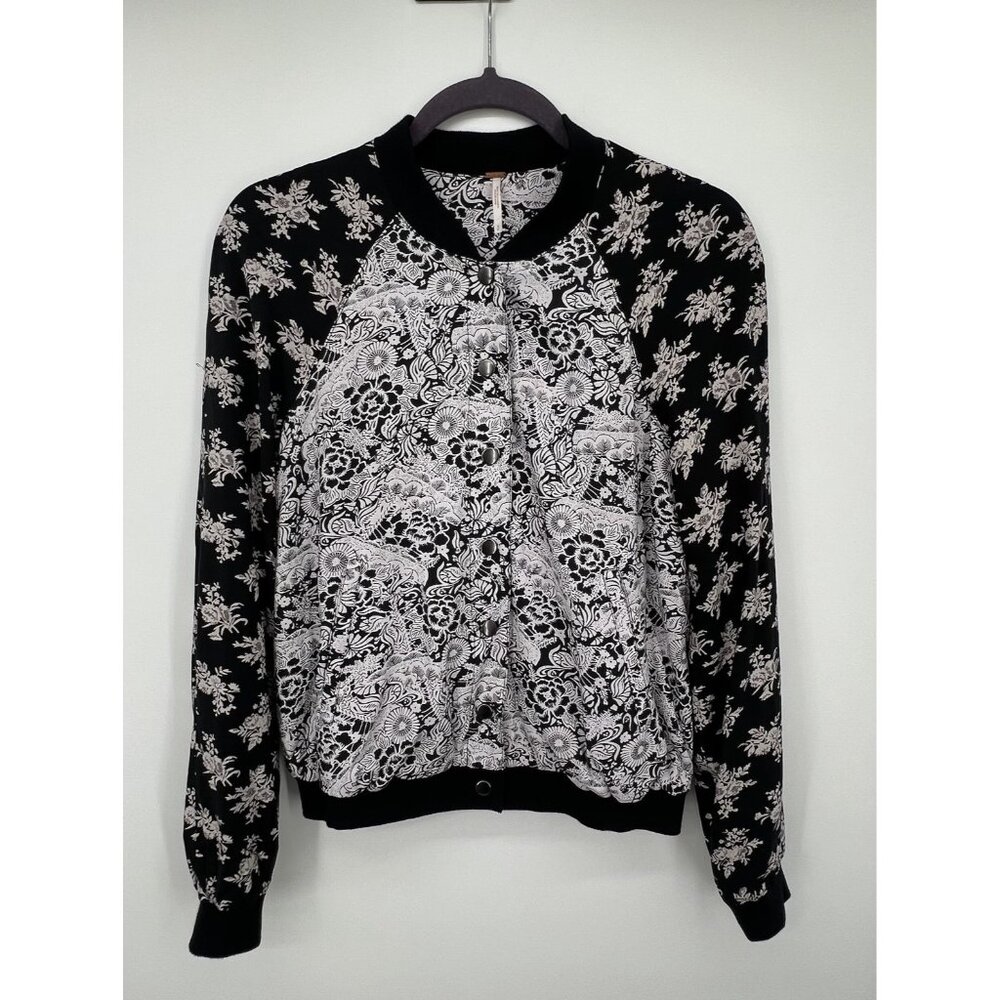 Free People Bomber Jacket Floral Size S Snap Button Pockets Feminine Boho Retro